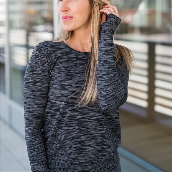 ZYIA womens active long sleeve tie back size M - Picture 2 of 6